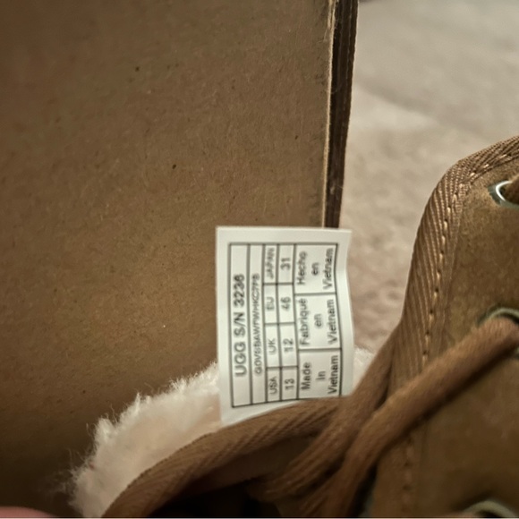 Uggs Mens Winter Shoes - Picture 4 of 4